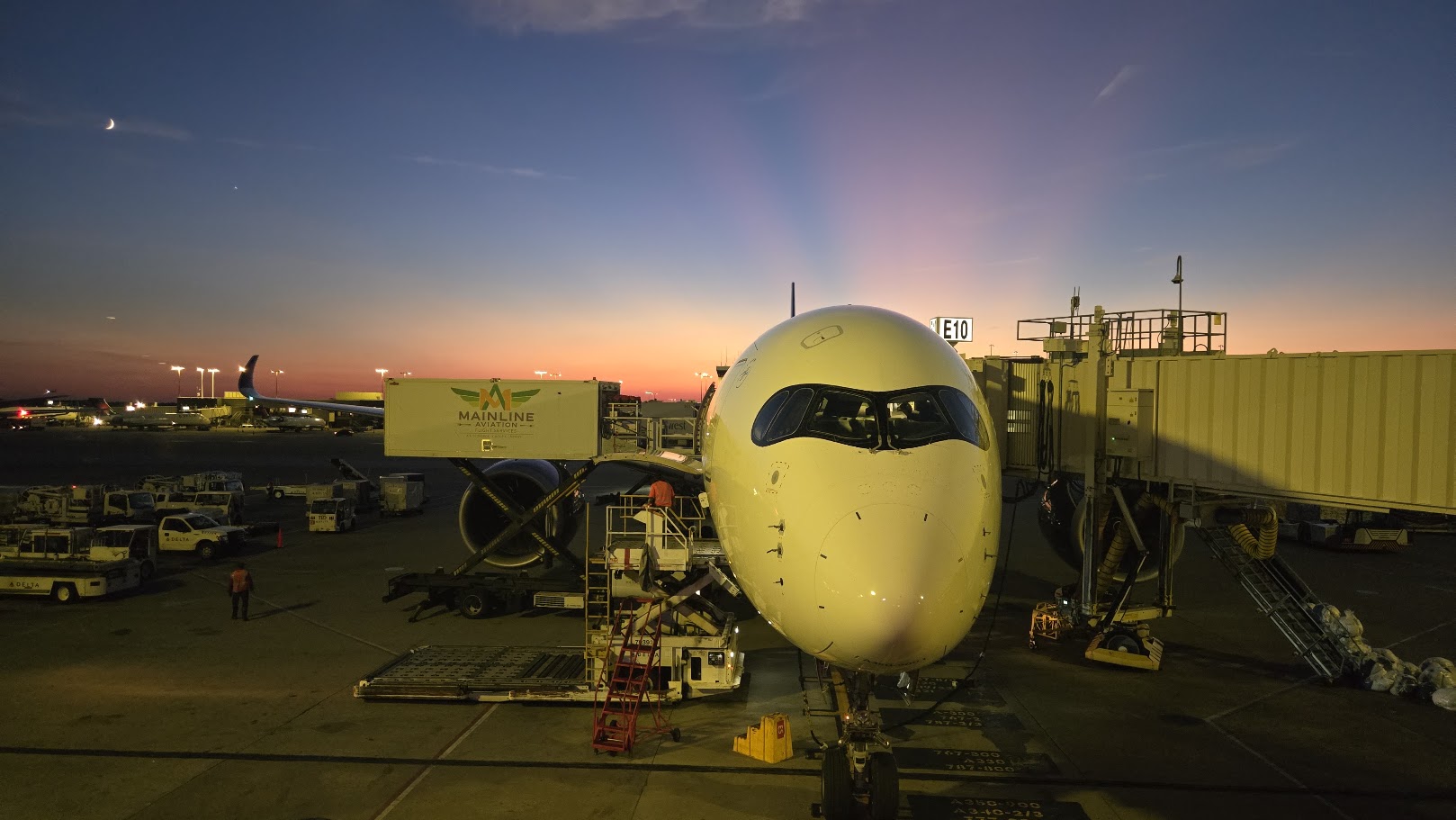 Concourse E Widebody Ramp: Delta Airbus A350-900 at Gate E10