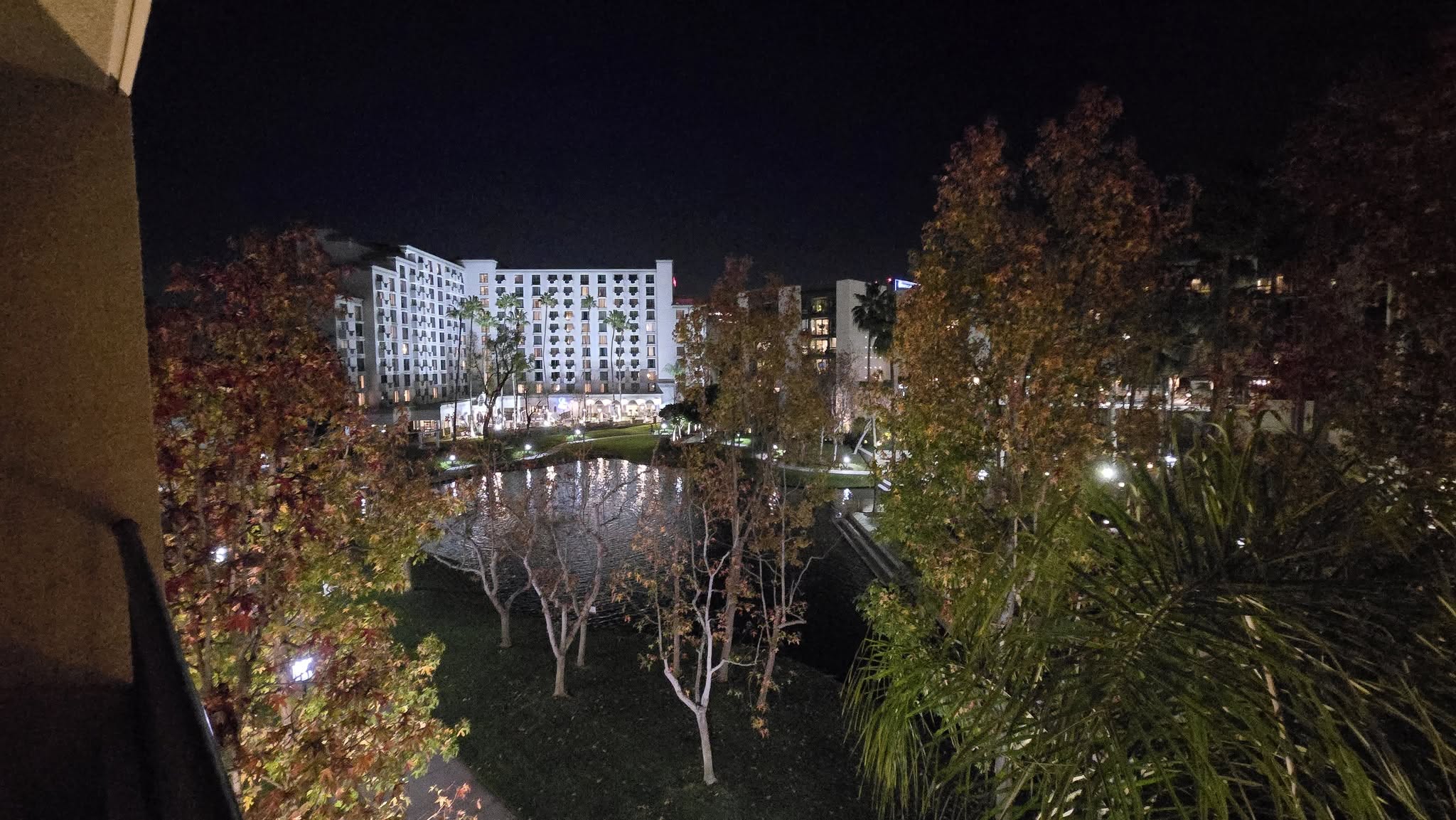 Avenue of the Arts Costa Mesa, a Tribute Portfolio Hotel - Photo 11