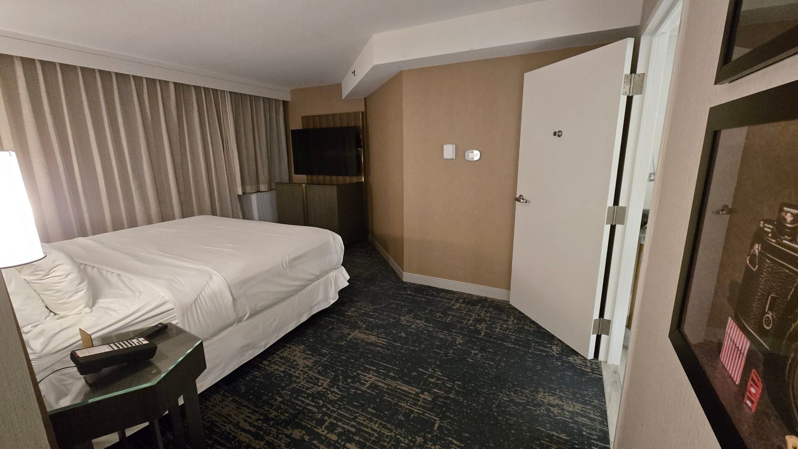 Hotel Dena Dena Suite King bedroom