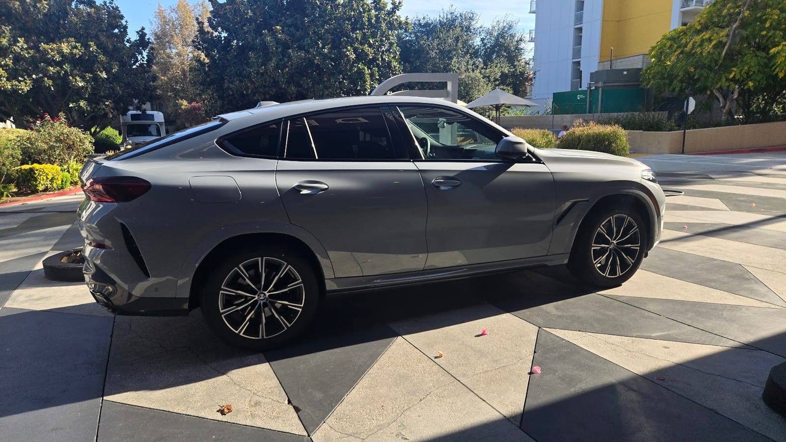 2026 BMW X6 xDrive40i Sports Activity Coupe - Photo 2